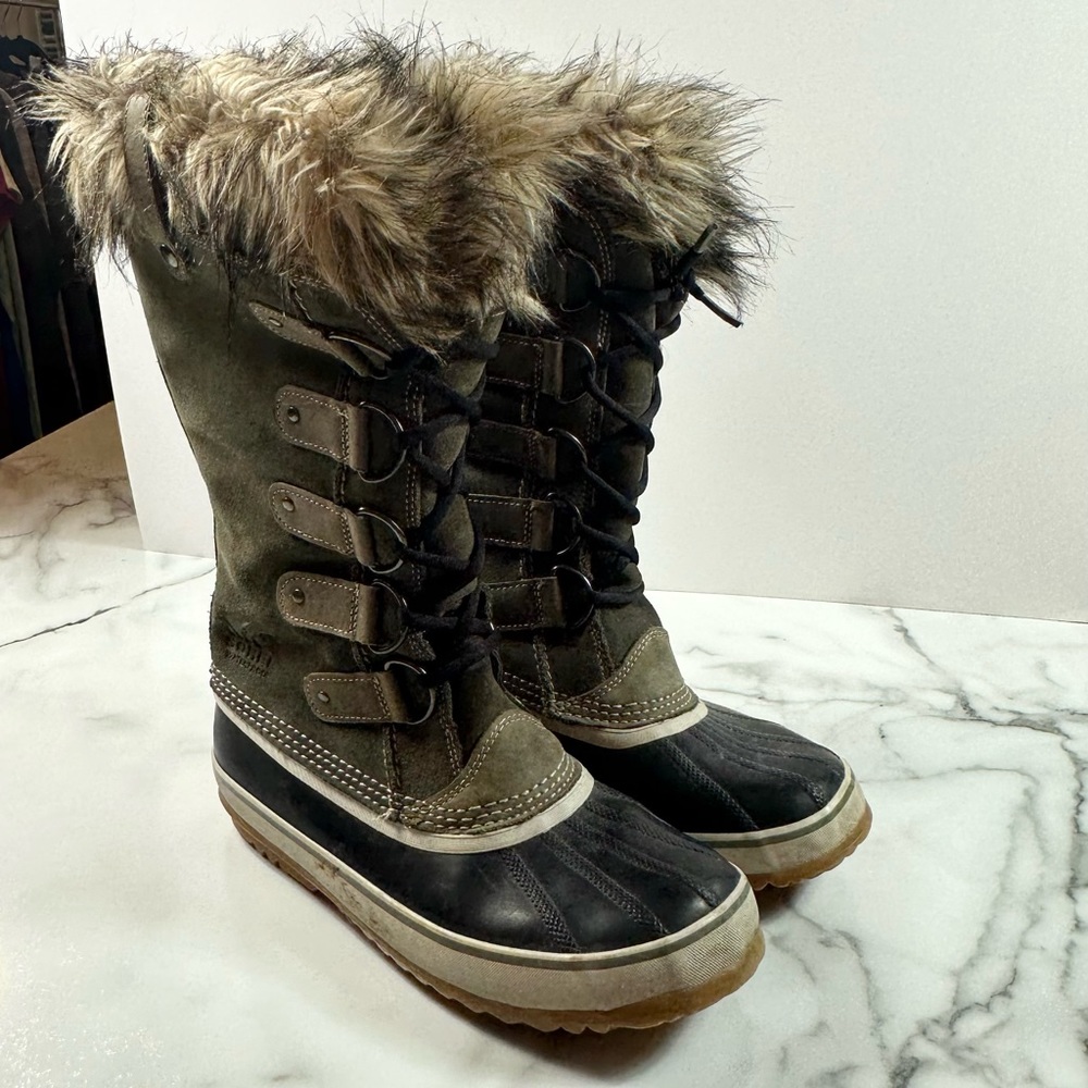 Sorel Joan of Arctic Boots Green Size 9.5